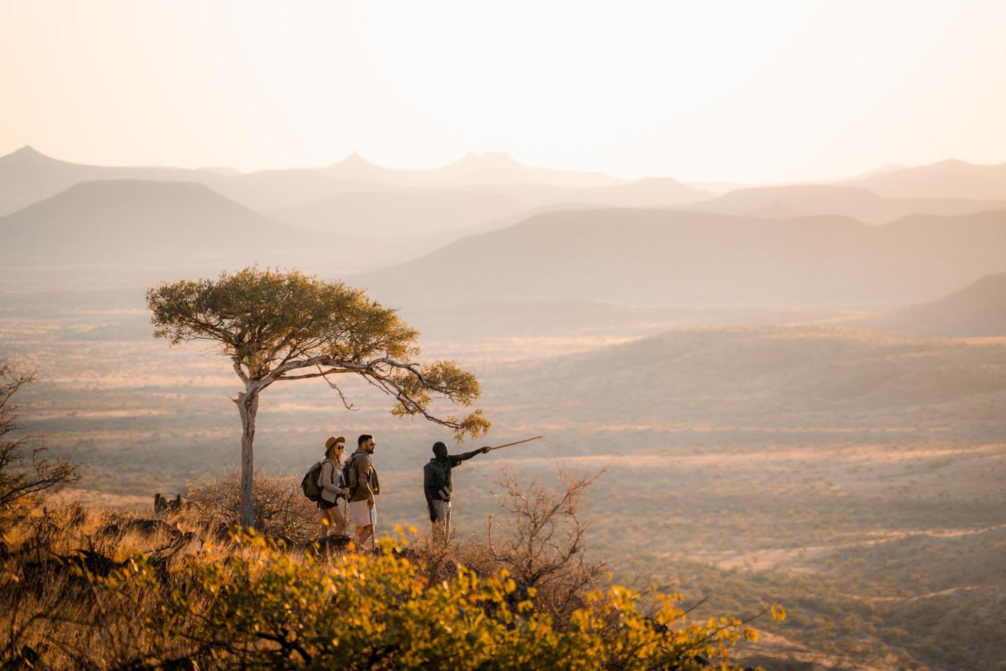 Etendeka Mountain Camp Damaraland Exteriör bild