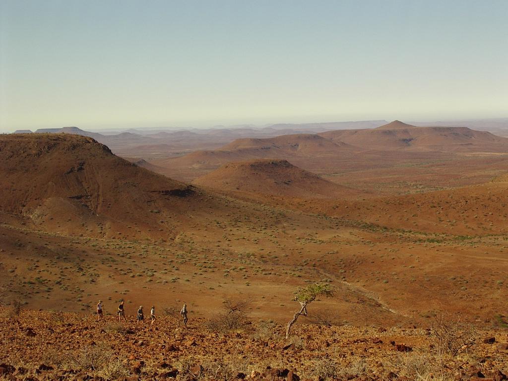 Etendeka Mountain Camp Damaraland Exteriör bild